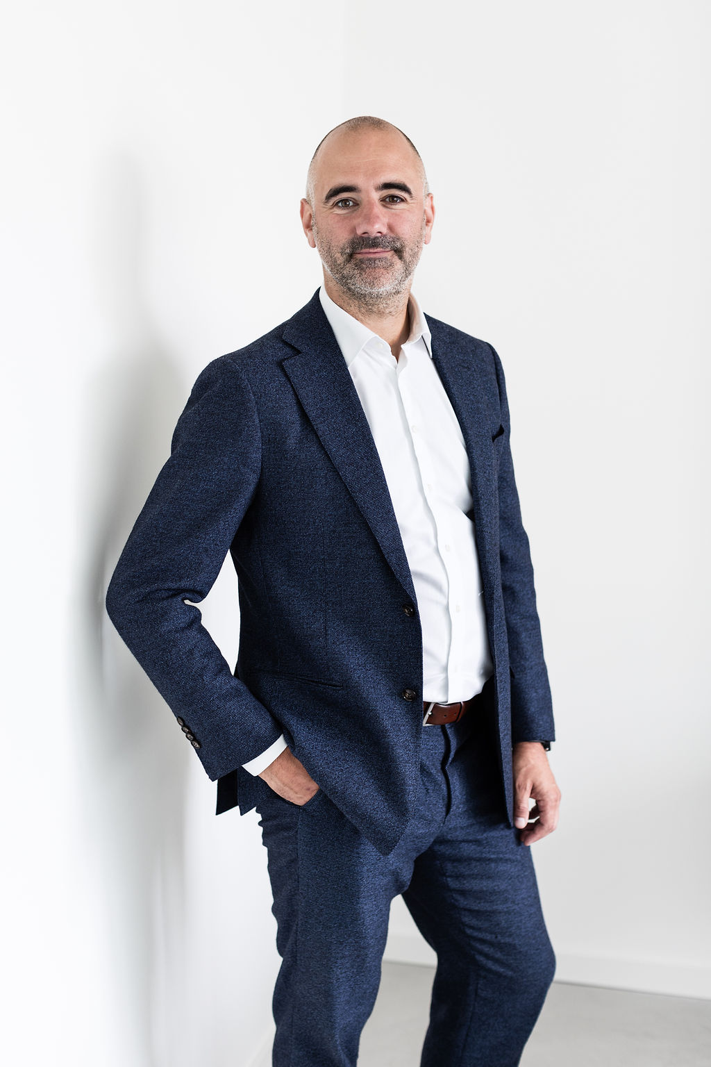 Mr. Alex Buelens